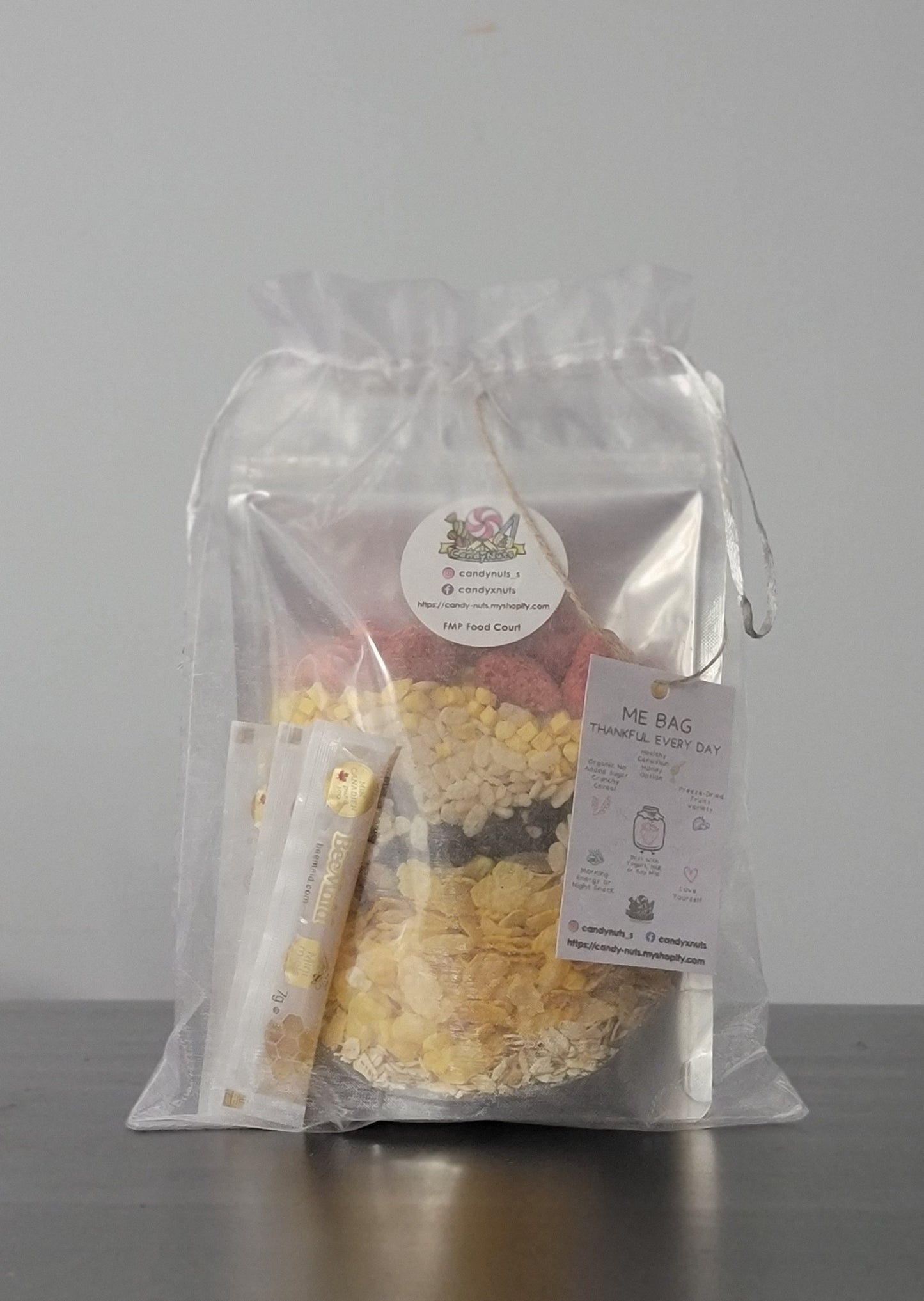 Me Bag No.1 Pistachios - Organic No Added Sugar Cereal with Freeze Dried Fruits & Honey Packs