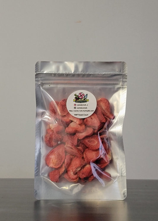 Freeze Dried Strawberry Slices 士多啤梨脆片 without added sugar.